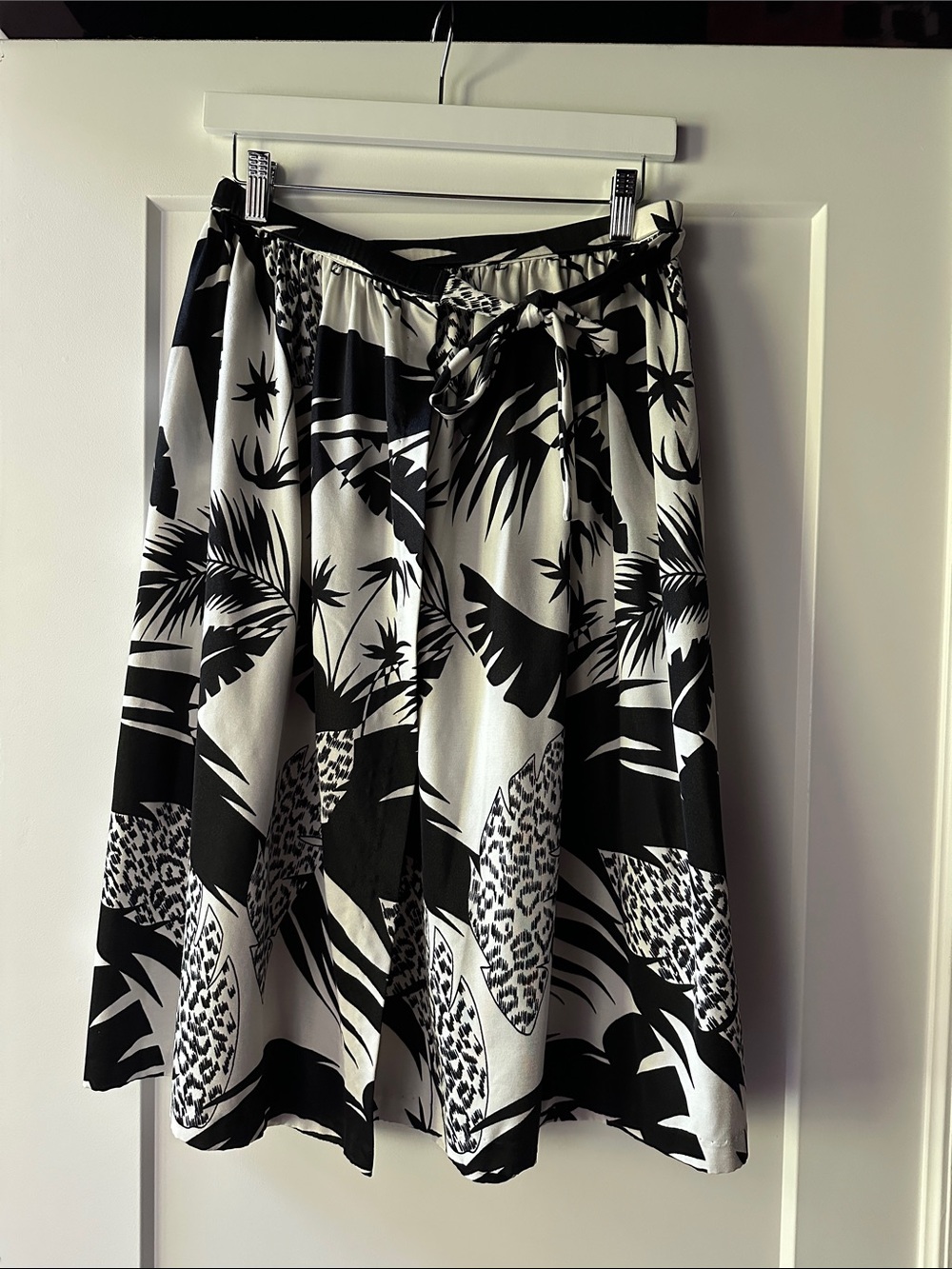 Vintage wrap Black & White Tropical Print A-Line Skirt